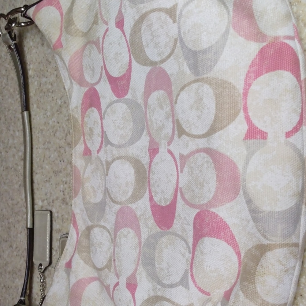 Coach Handbag - Picture 4 of 8